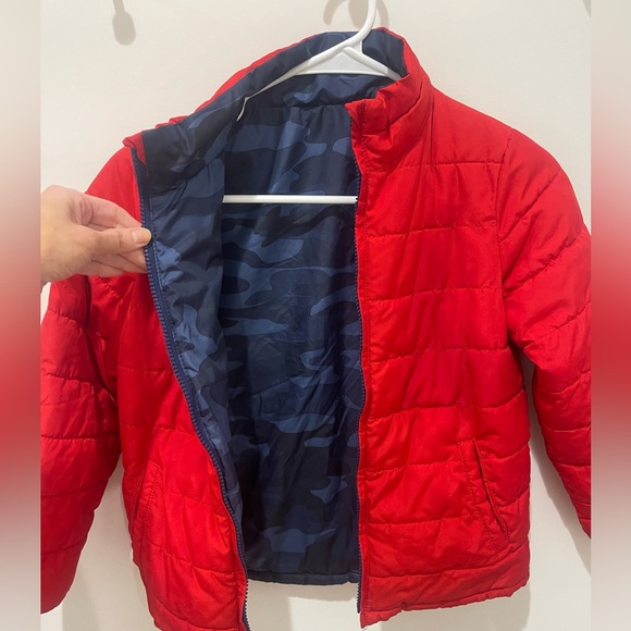 Gap, Red/Blue Camo Reversible Puffer Coat W/ High Neck & Pockets Size 5/6 - Picture 2 of 7